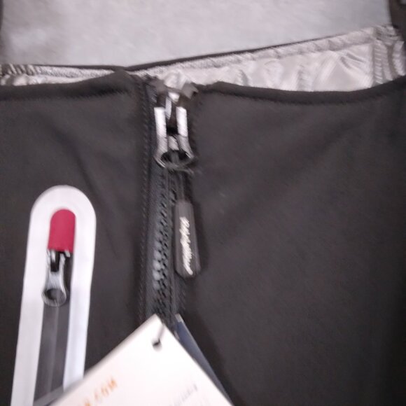 NWT Refrigiwear Women's Soft Shell Bib Overalls Black | Size 2XL - Picture 4 of 11